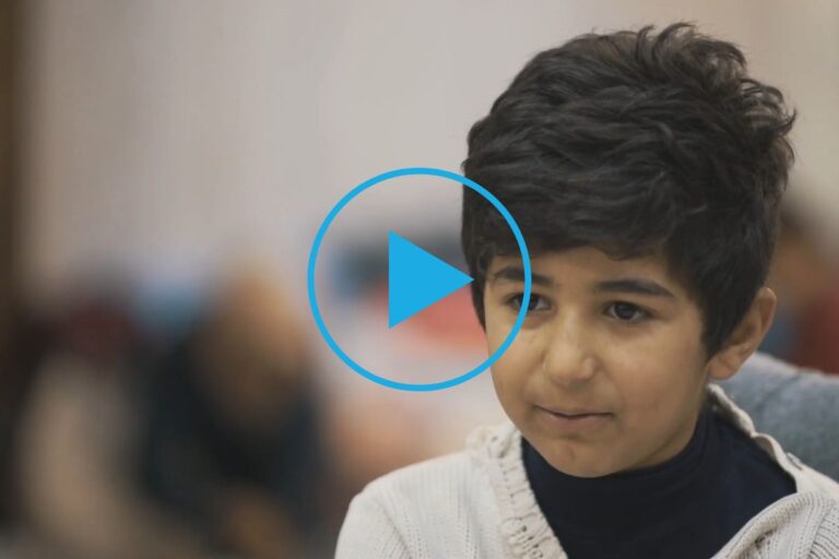 En mesec po uničujočem potresu v Siriji je prizadetih 8,8 milijona ljudi, med njimi 3,7 milijona otrok. UNICEF-ove ekipe so na terenu.